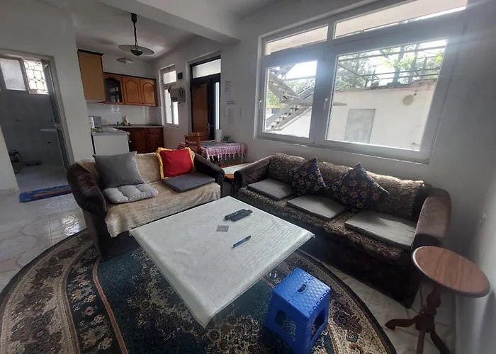 Hostel Friendship Dorms *