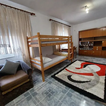 Friendship Dorms Auberge de jeunesse
