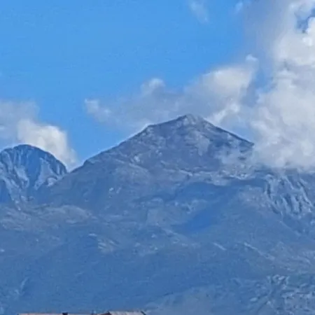 Friendship Dorms Szkodra