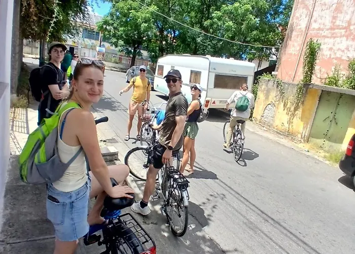 Friendship Dorms 호스텔