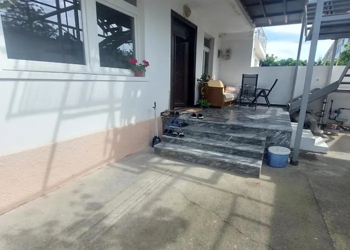 Friendship Dorms Hostel *